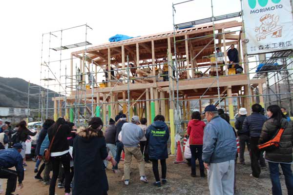 餅まき（上棟）